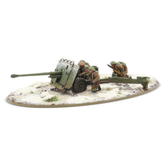 17 pdr anti-tank gun with British infantry (winter) crew