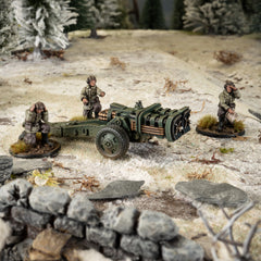 Towed ZP Gun (Soviet Army crew)